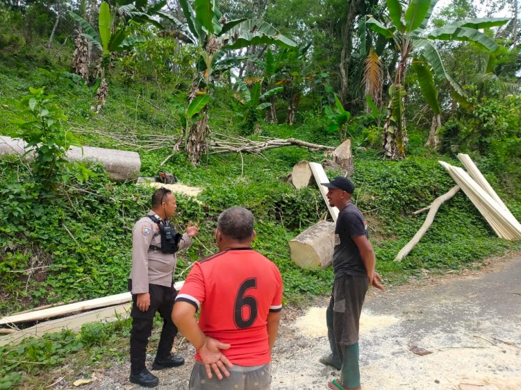 Kegiatan Patroli dan Sambang Warga Desa Persiapan Liang Tongke