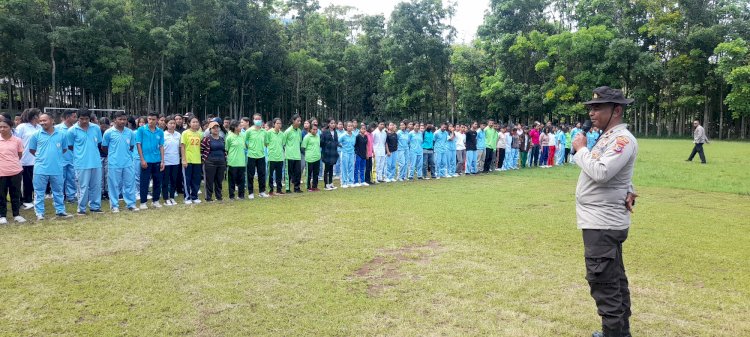 Sat. Binmas Berikan Pelatihan PBB Bagi Mahasiswa Unika St. Paulus Ruteng