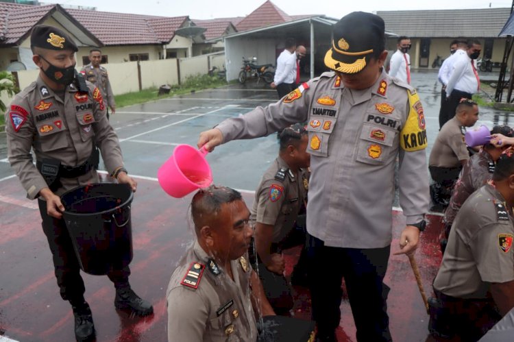 Upacara Korps Report Perwira Dan Kenaikan Pangkat Bintara Anggota Polri Polres Manggarai Periode 01 Januari 2023