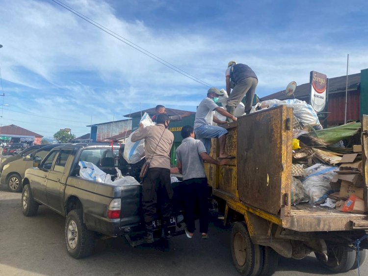 Polres Manggarai laksanakan kegiatan Polri Peduli Lingkungan (Pembersihan Sampah) secara serentak.