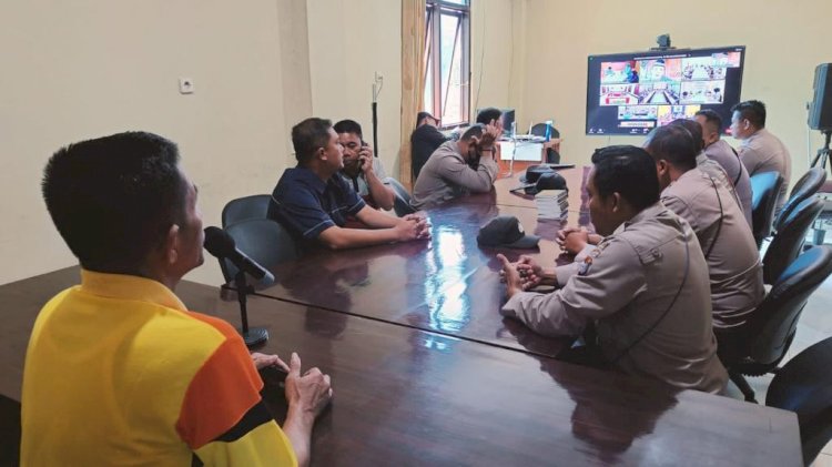 Tingkatkan pemahaman rohani Islam di kalangan personil Polres Manggarai melalui zoom meeting pembinaan rohani