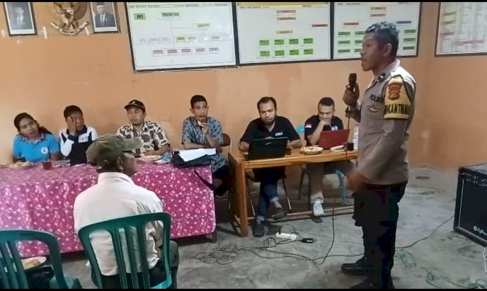 Guna Meningkatkan Kesadaran Masyarakat tentang Stanting dan Pencegahan TPPO Bhabinkamtibmas Kecamatan Ruteng AIPDA Arkadius M. Arno, Sambang di Desa Bulan, Kecamatan Ruteng