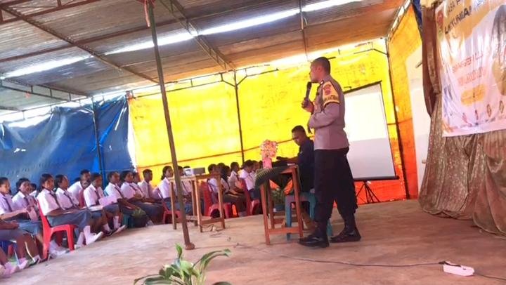 BRIPTU Charles Darwin Yansen Gelar Penyuluhan Mencegah Bullying pada kegiatan MPLS di SMAN 1 Lelak