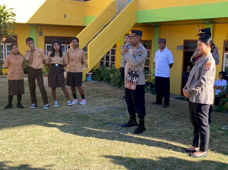 Polwan Goes to School,  Polres Manggarai Rayakan Hari Jadi Polwan Ke-75 Tahun 2023 dengan Sosialisasi dan Interaksi di SMA Widya Bakti Ruteng