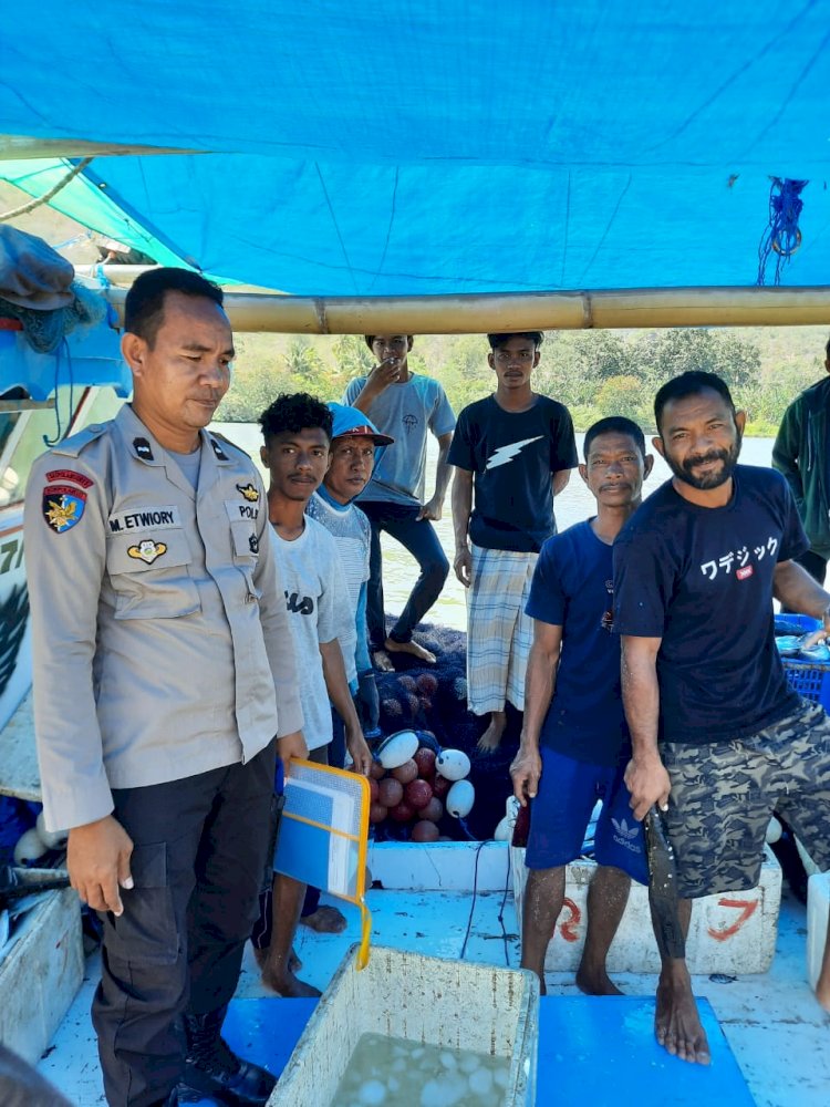 Patroli dan Pam Pelabuhan Sat Polair Polres Manggarai: Himbauan Keselamatan dan Kepedulian Terhadap Lingkungan Laut