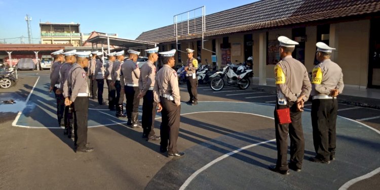 Kasat Lantas Polres Manggarai pimpin Apel Pagi Satuan Lalu Lintas, Persiapan Pelaksanaan Gatur Pagi