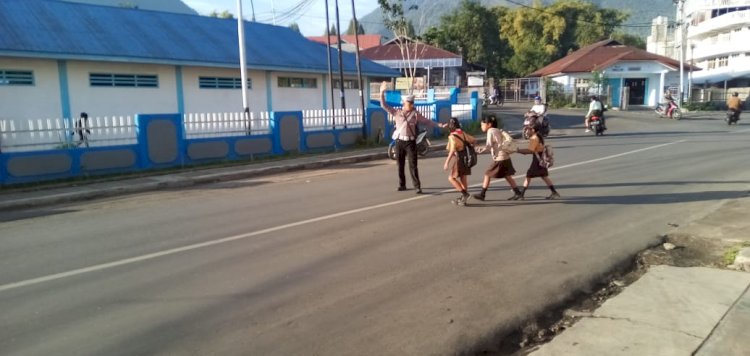 Kasat Lantas Polres Manggarai pimpin Apel Pagi Satuan Lalu Lintas, Persiapan Pelaksanaan Gatur Pagi