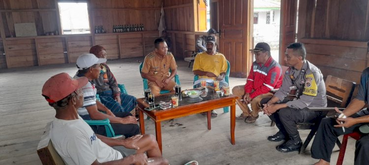 Patroli dan Sambang Bhabinkamtibmas, Aipda Adi Jakar Himbau Masyarakat Waspada Terhadap Berbagai Tindak kejahatan.