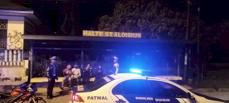 Satuan Lalu Lintas Polres Manggarai Giat Patroli, Pamturlalin, dan Himbauan KamseLtibCar Lantas di Seputaran Kota Ruteng