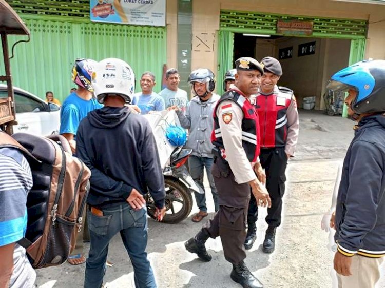 Patroli Sabhara Ruteng: Polisi Gencar Lakukan Patroli Dialogis dan Pengaturan Arus Lalin