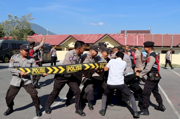 Asah kemampuan dan kesiapan menghadapi Pemilu 2024, Polres Manggarai gelar Latihan Dalmas.