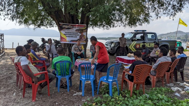 Kapolsek Reo Gelar Jumat Curhat: Masyarakat Sampaikan Keluhan dan Harapan