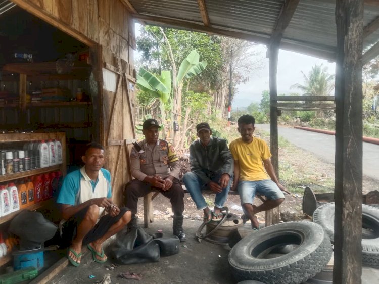 Bripka ARSEL LIUNIMA, Babinkamtibmas Kec. Satarmese Barat, Kabupaten Manggarai Melakukan Sosialisasi TPPO, Antisipasi Penyebaran Hewan Penyebar Rabies, Pencegahan Kebakaran Hutan dan Lahan, dan Curanmor di Desa Satar Lenda, Bandang