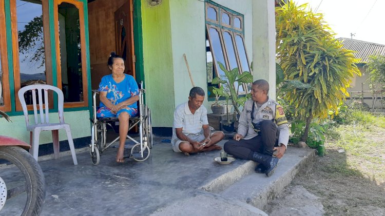 Giat Patroli Dialogis Bripka Semris Bell Sambangi Warga Desa Rura sampaikan himbauan Kamtibmas