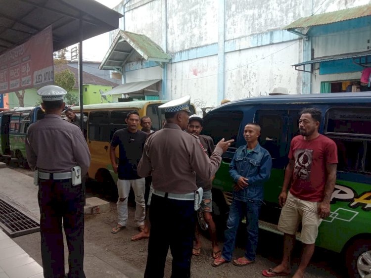 Satuan Lalu Lintas Polres Manggarai Laksanakan Patroli KRYD, Pamturlalin, dan Himbauan Kamseltibcar Lantas di Kota Ruteng