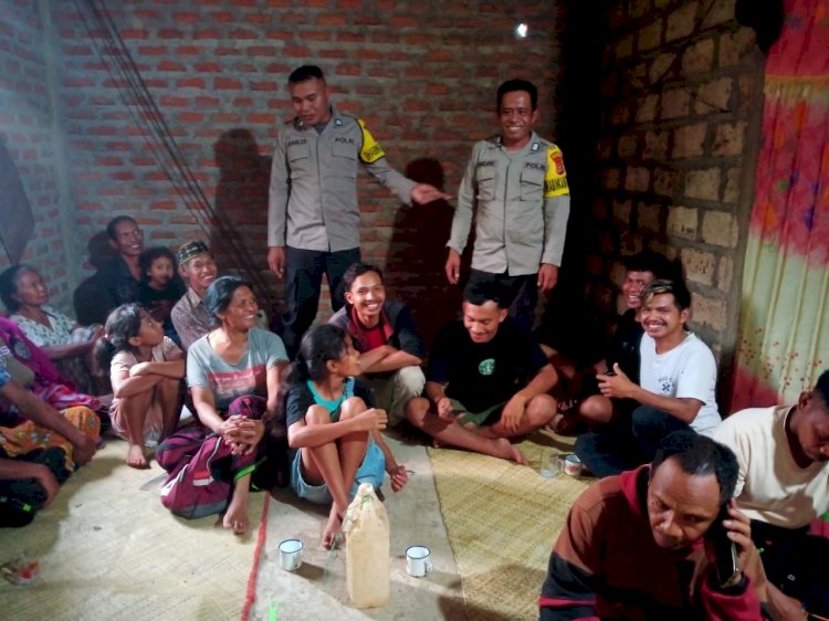 Patroli Dialogis Bhabinkamtibmas Kecamatan Lelak di Desa Ndiwar, Kabupaten Manggarai