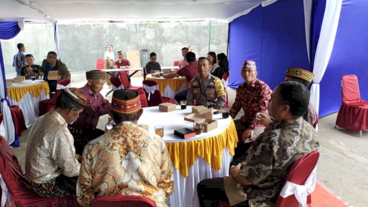 Bhabinkamtibmas Hadiri Acara Syukuran di Kantor PT. Surya Madistrindo Cabang Pos Ruteng, Sampaikan Himbauan Kamtibmas.