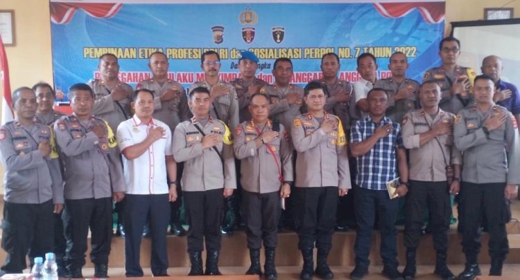 Kabid Propam Polda NTT Sosialisasi Pembinaan Etika dan Pencegahan Perilaku Penyimpangan di Polres Manggarai