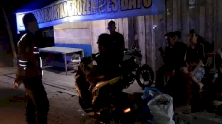 Polsek Reo Melaksanakan Patroli Rutin di Malam Hari untuk Menjaga Kamtibmas