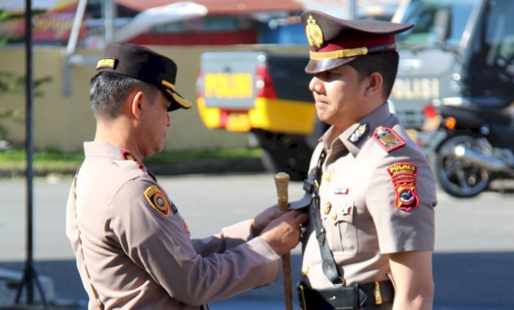 Upacara Pelantikan Kasat Lantas Polres Manggarai: AKP Sandy Humisar Sibarani Resmi Dilantik