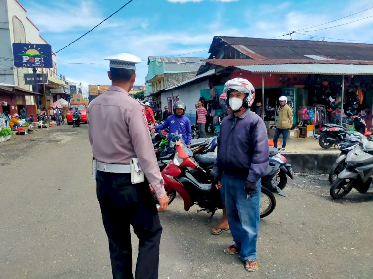 Patroli dan Pamturlalin Sat Lantas di Kota Ruteng : Jaga Keamanan, Keselamatan dan Kelancaran Lalu Lintas.