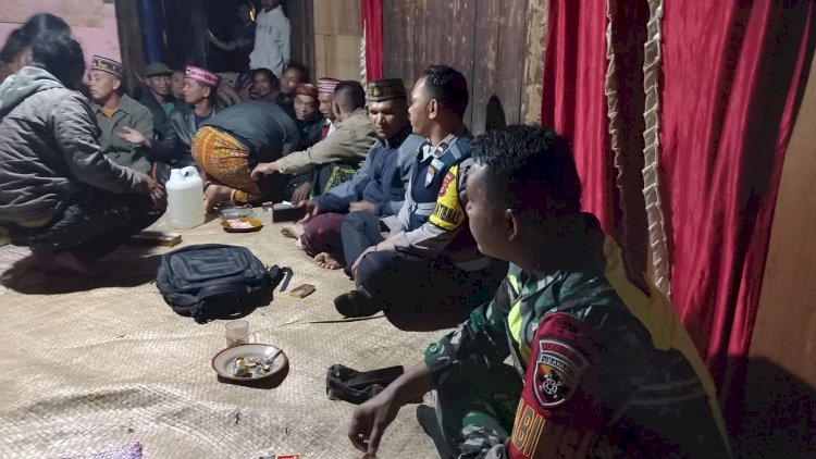 Bhabinkamtibmas Kecamatan Langke Rembong Sosialisasikan Pencegahan TPPO, Rabies, dan Bencana Alam