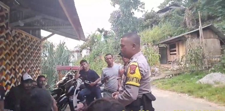 Patroli dan Himbauan Kamtibmas oleh Aipda Kornelius Jemarus di Desa Buar