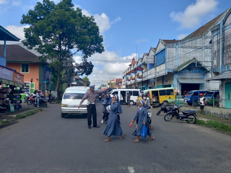 Patroli KRYD, PAMTURLALIN, dan Himbauan KamseLTibCar Lantas di Seputaran Kota Ruteng Menjelang Tahun Baru 2024