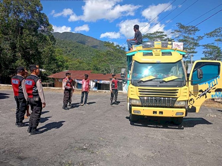 Satuan Samapta Polres Manggarai Tingkatkan Patroli Jelang Tahun Baru untuk Menjaga Situasi kamtibmas Kondusif.