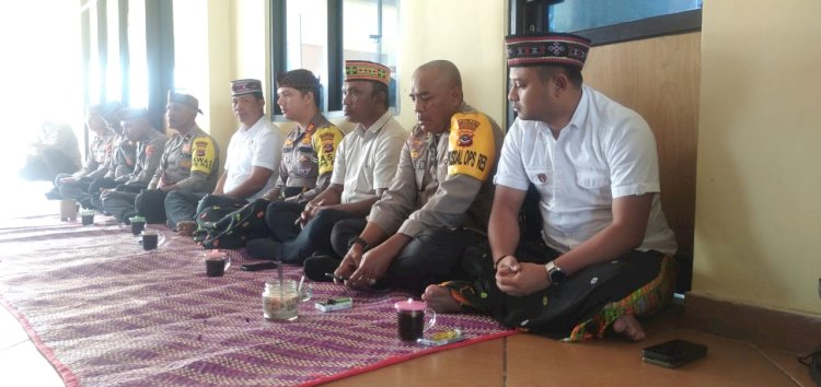 Polres Manggarai Gelar Acara Adat Teing Hang sebagai Ungkapan Syukur dan Permohonan Pertolongan di Awal Tahun Baru