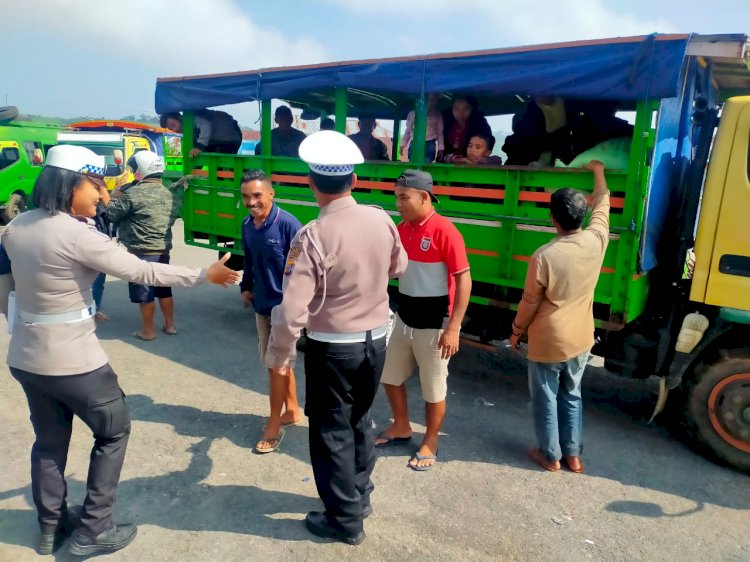 PATROLI KRYD, PAMTURLALIN, DAN HIMBAUAN KAMSELTIBCAR LANTAS DI SEPUTARAN KOTA RUTENG