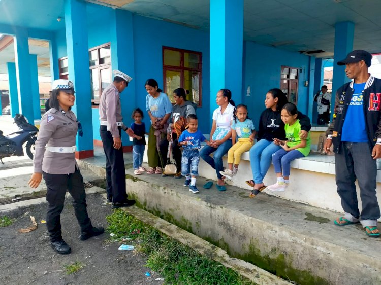 PATROLI KRYD, PAMTURLALIN, DAN HIMBAUAN KAMSELTIBCAR LANTAS DI SEPUTARAN KOTA RUTENG