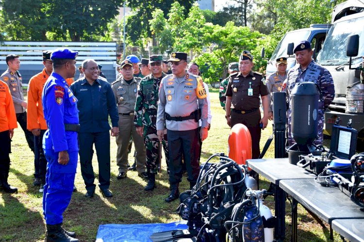 Komitmen Melindungi NTT dari Ancaman Alam, Kapolda NTT Pimpin Apel Kesiapan Penanggulangan Bencana.-