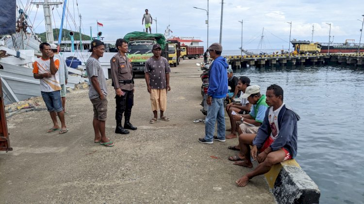 Pengamanan Aktifitas Bongkar Muat di Pelabuhan Laut Kelas II Reo Berjalan Lancar