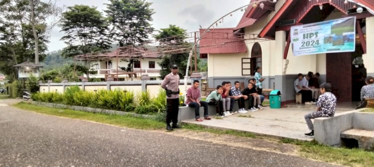 Personil Polsek Cibal Amankan Perayaan Misa di Gereja Paroki KRISTUS RAJA PAGAL