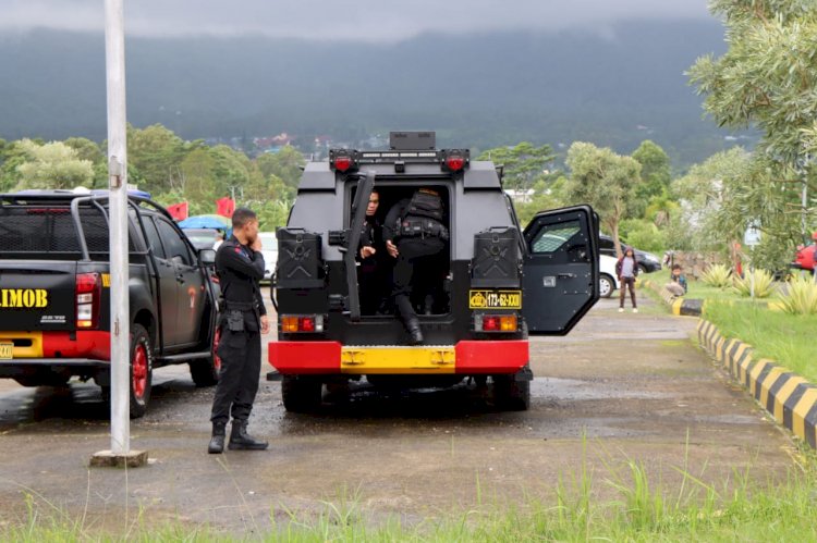 Operasi Mantap Brata: Kapolres Manggarai Pimpin Pengamanan Kegiatan Kampanye Capres Nomor Urut 3 di Stadion Golodukal