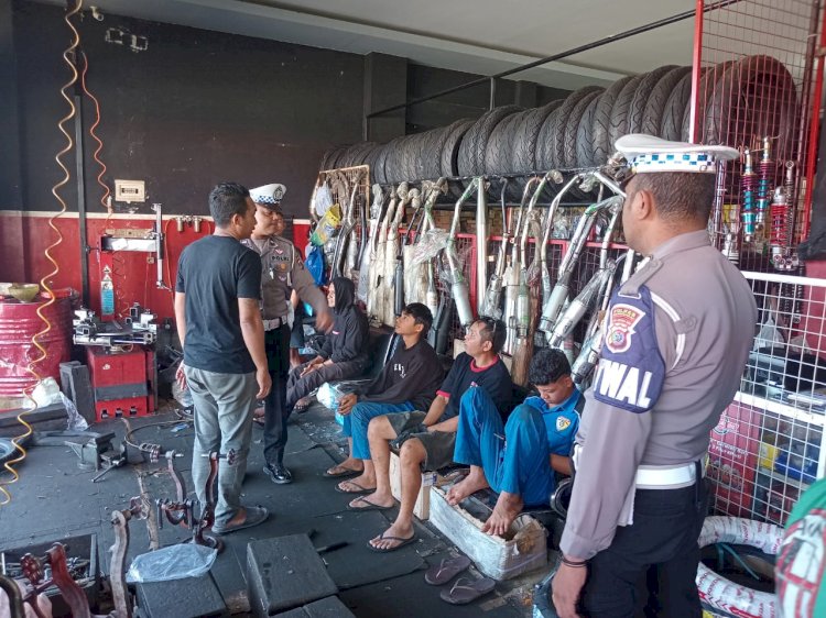 Patroli KRYD, Pamturlalin, Dan Himbauan Kamseltibcar Lantas Di Sekitar Kota Ruteng