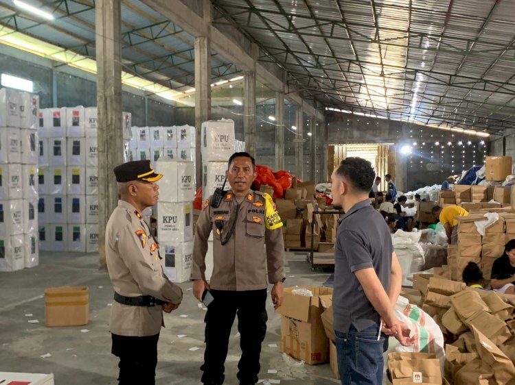 Operasi Mantap Brata: Waka Polres Manggarai dan Kabagops Polres Manggarai Cek Kesiapan Logistik Pemilu