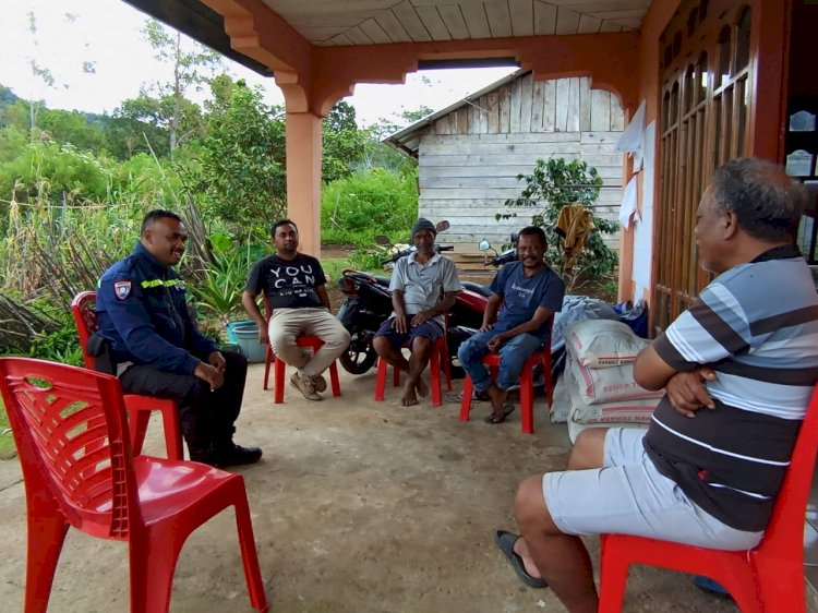 Bripka Theodorus Angkat Himbau Masyarakat Satar Mese untuk Menjaga Kamtibmas di Pemilu Damai