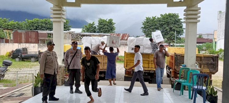 Operasi Pengamanan dan Pengawalan Logistik Pemilu 2024 Berjalan Lancar dari Langke Rembong ke Gudang KPUD Manggarai