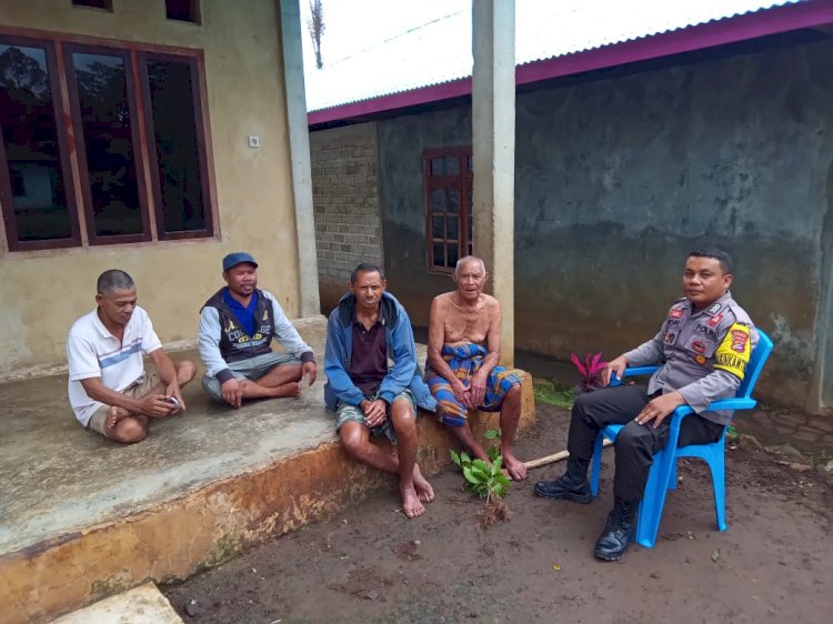 Bhabinkamtibmas, Bripka Yoni Tandungan Ajak Warga Ruteng untuk Menjaga Kamtibmas