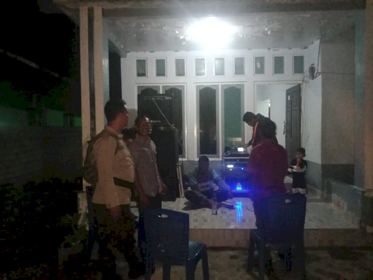 Patroli Malam dan Penggalangan Kanit SPKT I Polsek Cibal Menjaga Situasi Kamtibmas Tetap Kondusif di Cibal.