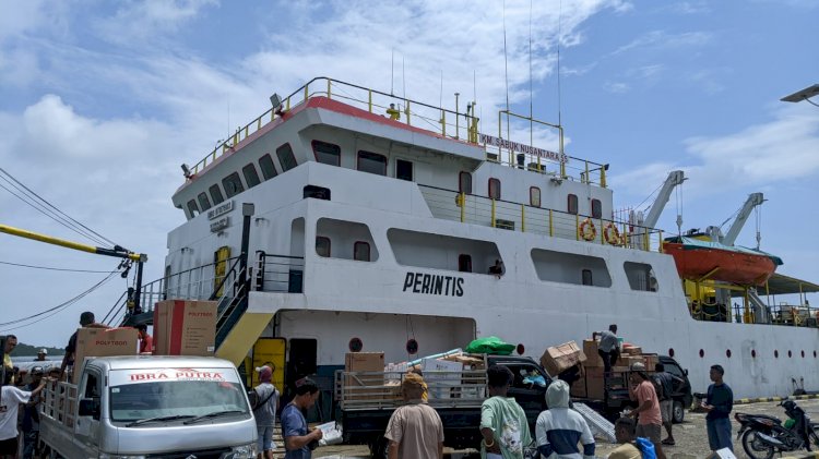 KP3 Laut Lakukan Pengamanan aktifitas Kapal Penumpang di Pelabuhan Laut Reo