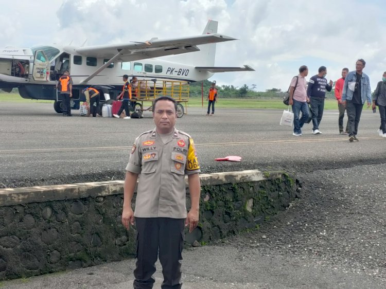 Pengamanan Pesawat Penumpang SUSI AIR C208B (CESNA) di Bandara Frans Sales Lega Ruteng