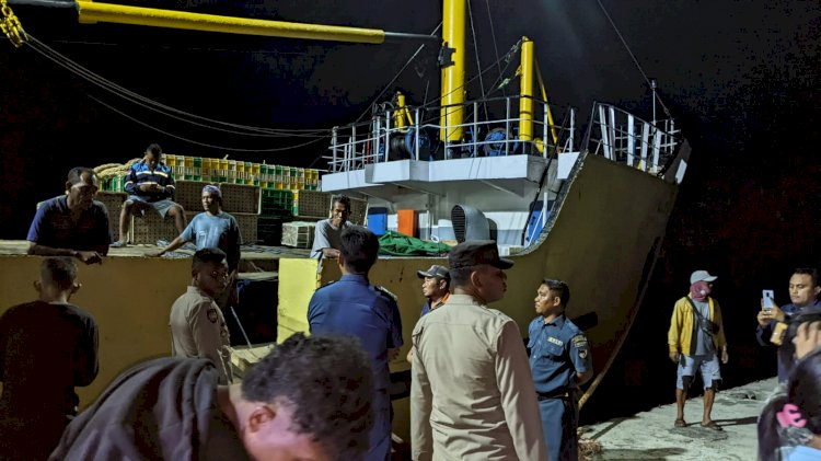 KP3 Laut Reo : Pengamanan Kapal Penumpang di Pelabuhan Laut Reo Berjalan Lancar
