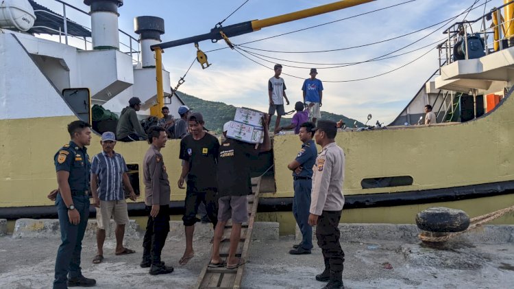 KP3 Laut Reo Lakukan Pengamanan Kapal Penumpang di Pelabuhan Laut Reo