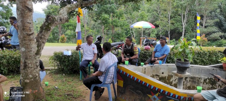 Bhabinkamtibmas BRIPKA ADRIANUS G SUMAN Berkoordinasi dengan Paroki St Monfort Poco Menjelang Pekan Suci Paskah.