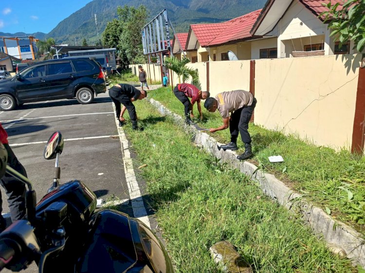 Sabtu Bersih : Personel Bintara Polri Remaja Polres Manggarai Laksanakan Korvei dan Bersihkan Lingkungan Mako Polres.