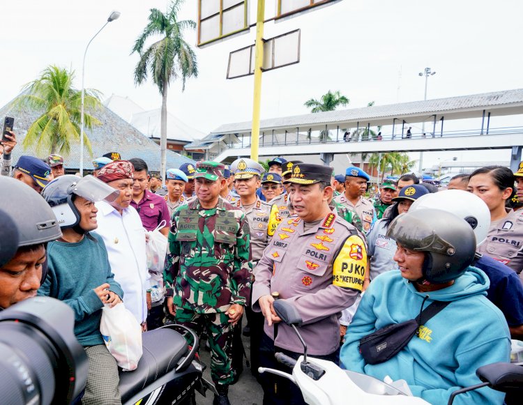 Tinjau Pelabuhan Gilimanuk-Ketapang, Kapolri Paparkan Strategi Wujudkan Mudik yang Aman dan Nyaman