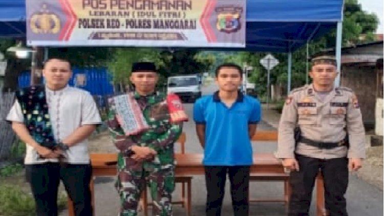 Kapolsek Reo Pimpin Pengamanan Sholat Ied 1 Syawal 1445 H di Wilayah Polsek Reo